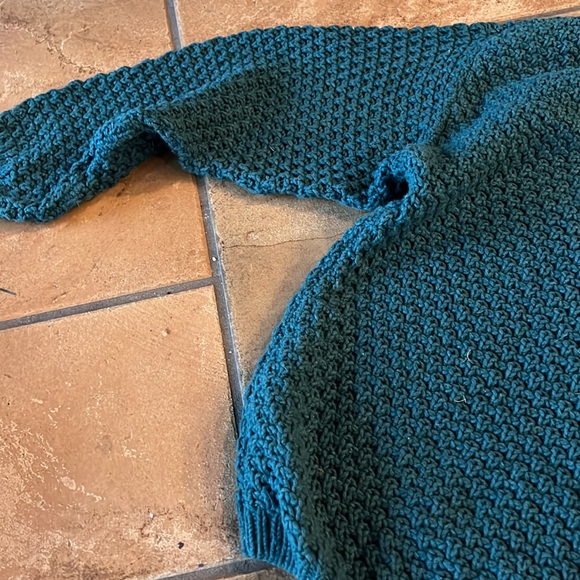 UNIVERSAL THREAD SWEATER - Picture 8 of 9